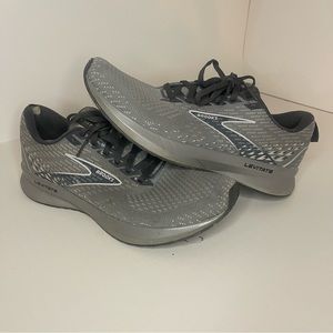 Brooks Levitate 5 Running Shoes - Grey/Silver - Women’s 10
